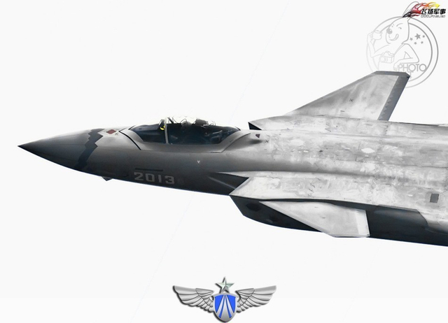 歼20战机2001、2011、2017侧视图