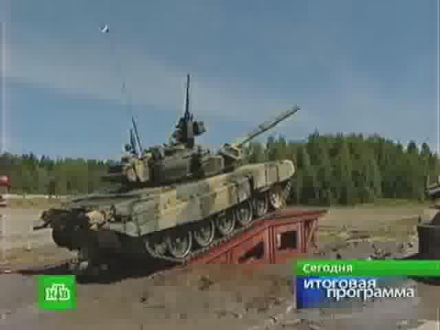 中美俄主战坦克暴力测试：中国99式抗红箭8