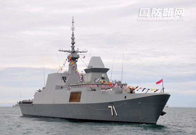 印尼阅舰式旌旗漫天！中美日战舰同台竞技