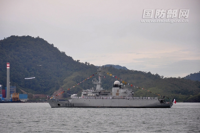 印尼阅舰式旌旗漫天！中美日战舰同台竞技