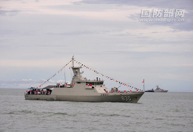 印尼阅舰式旌旗漫天！中美日战舰同台竞技