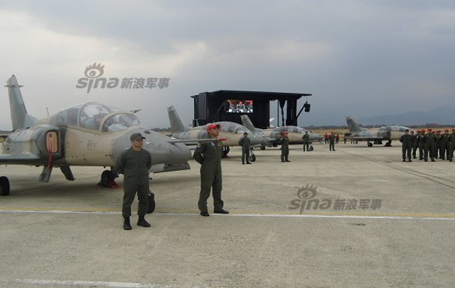 委内瑞拉再次接收中国K-8W教练机