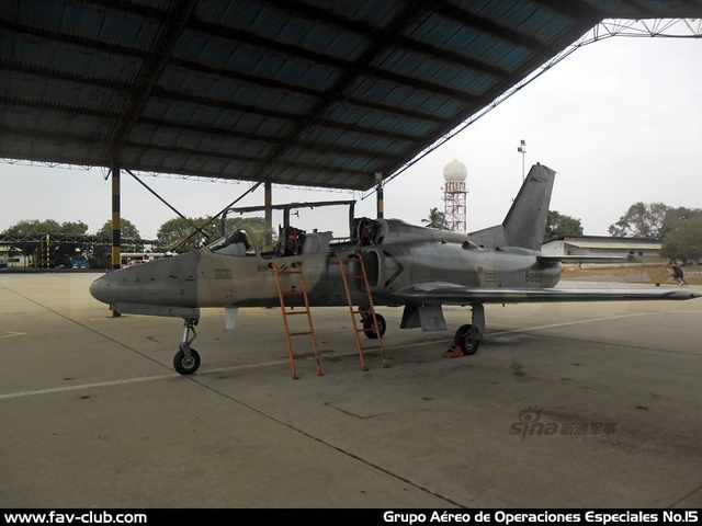 委内瑞拉再次接收中国K-8W教练机