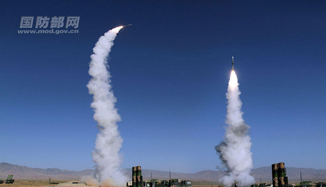 红旗9双弹齐射画面曝光