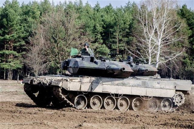 波兰豹2与中国99哪个强