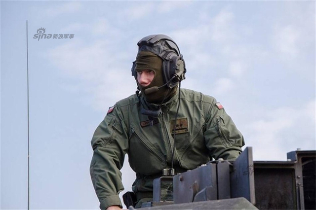 移动的钢铁堡垒 波兰豹2坦克与中国99哪家强