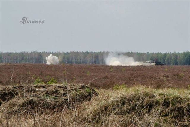 移动的钢铁堡垒 波兰豹2坦克与中国99哪家强