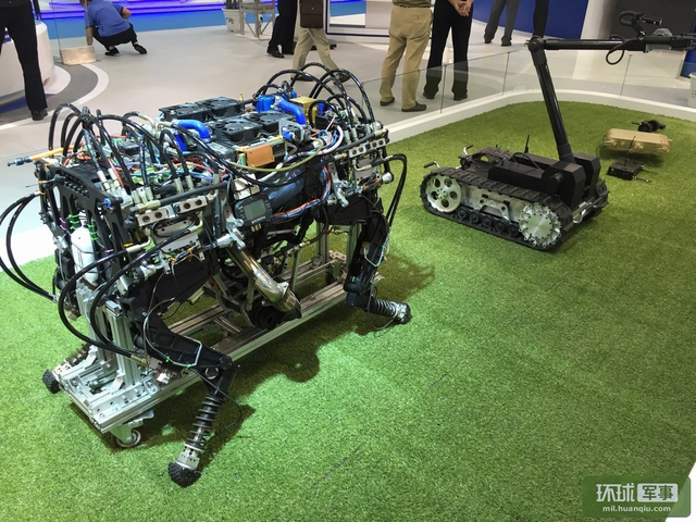 中俄美韩大狗机器人对比