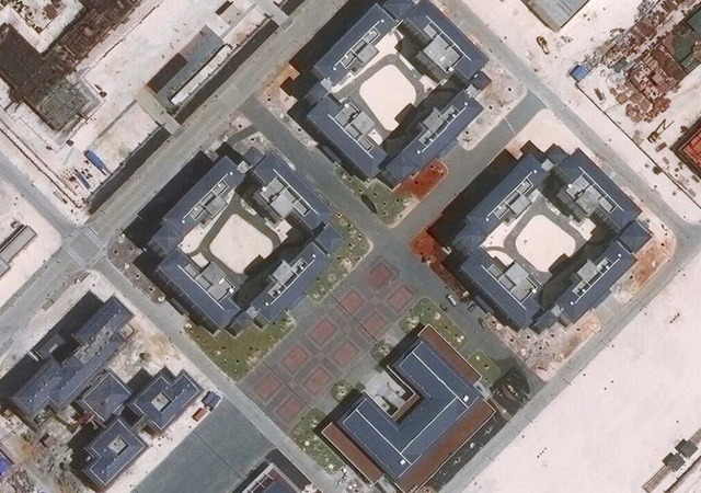 永暑礁上小城拔地而起 小区与斑马线都不缺