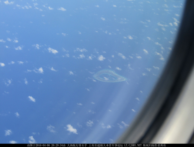 永暑礁上小城拔地而起 小区与斑马线都不缺