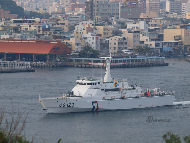 要动真格?台湾巡护船搭载舰炮巡航冲之鸟礁