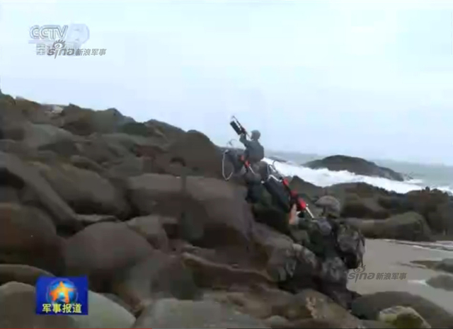 解放军东南某海域登陆大演习