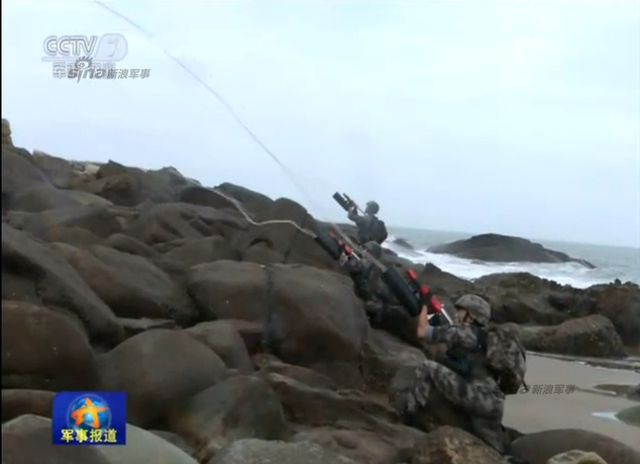 解放军东南某海域登陆大演习