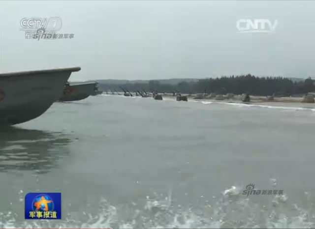 解放军东南某海域登陆大演习