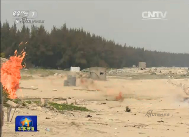 解放军东南某海域登陆大演习 