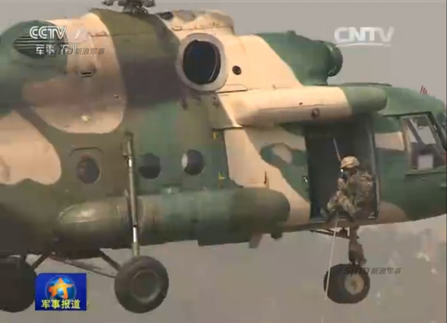 解放军东南某海域登陆大演习 