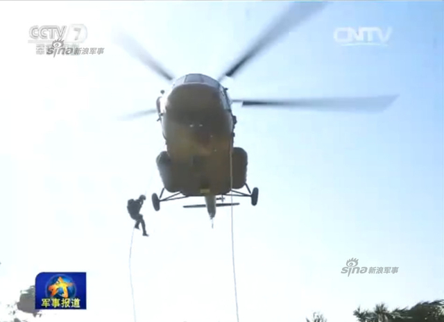 解放军东南某海域登陆大演习 