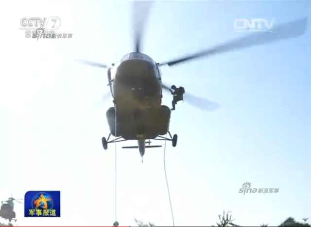 解放军东南某海域登陆大演习 