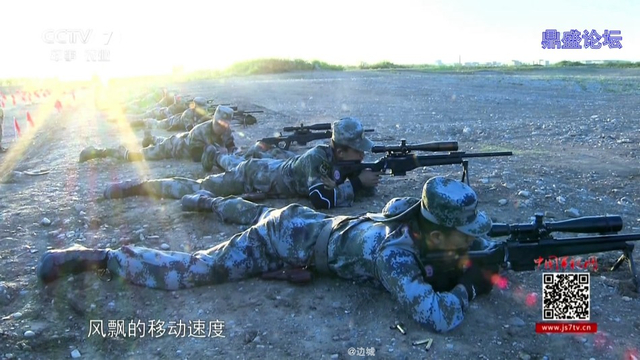 场面真霸气！我军狙击手集训高精尖大狙摆一地