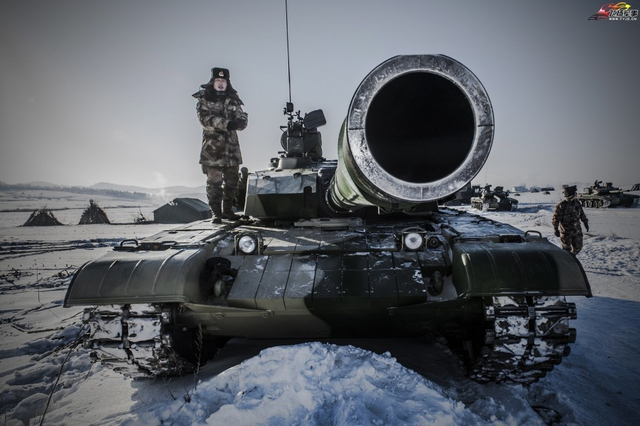 帅你一脸血:39集团军99坦克实弹射击震撼瞬间