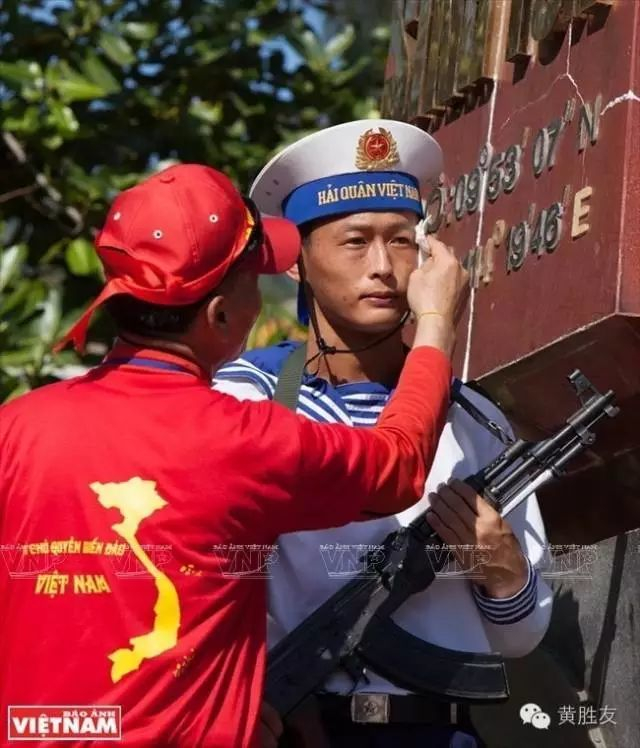 越南组织考察非法侵占中国南沙岛礁