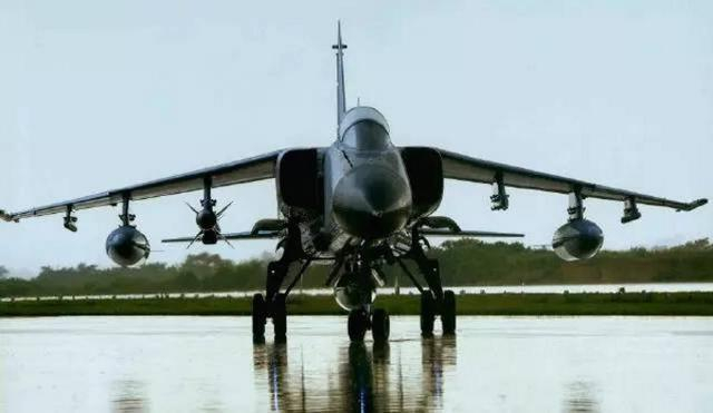 脑洞大开 飞豹战机能否击沉日本大和号战列舰