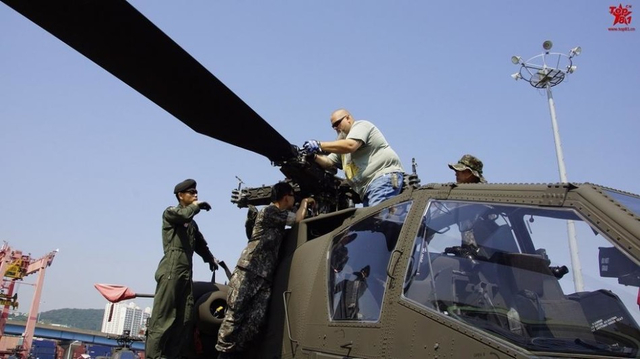 韩国引进AH-64E武直首批到货