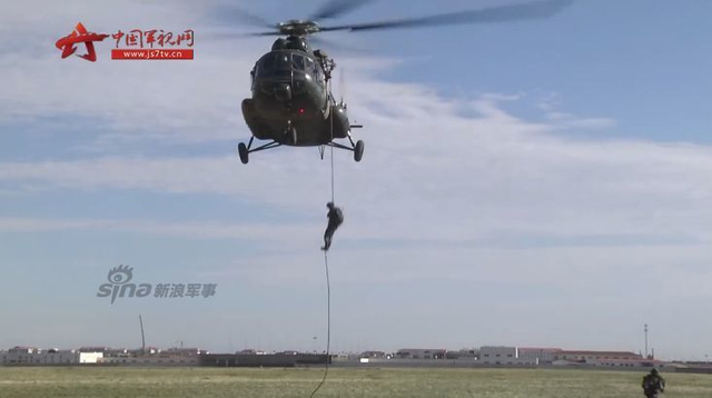 38军万人千车大演习：99A坦克与无人机组合出击