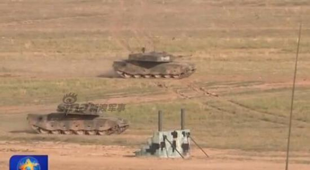 38军万人千车大演习：99A坦克与无人机组合出击