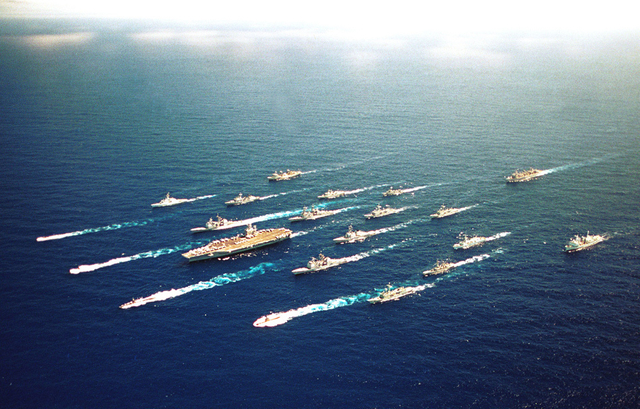 让美航母有来无回!东风21D导弹野外机动发射