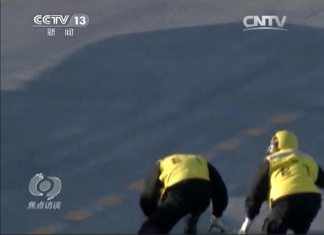 中国和英国航母滑跃甲板大比拼