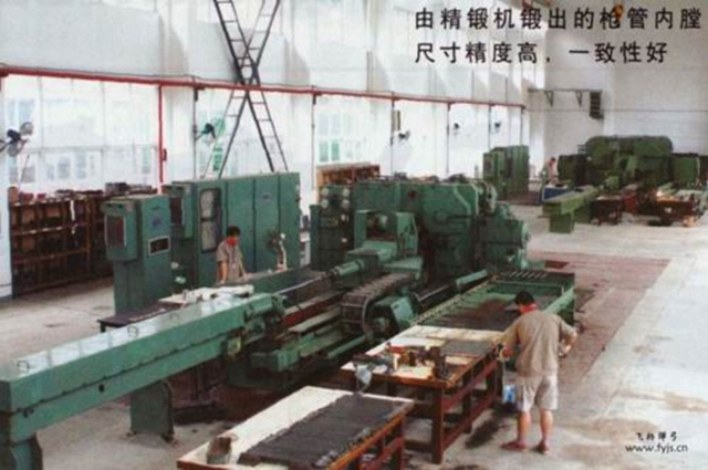 中俄兵工厂哪家强？俄AK步枪厂已换全新生产线