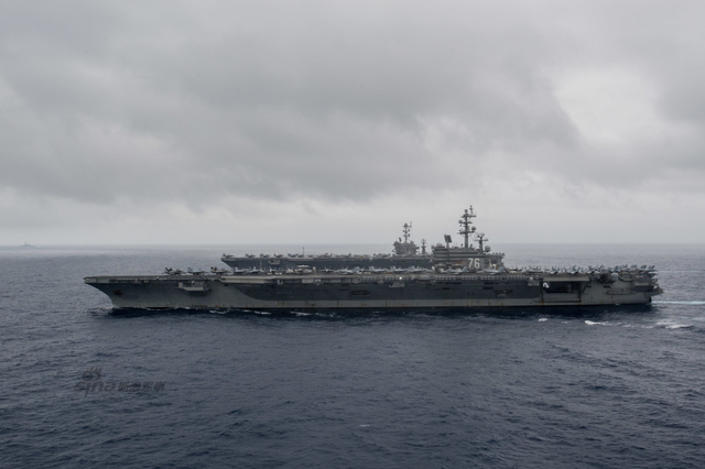 卷土重来！美国海军双航母编队逼近南海巡航