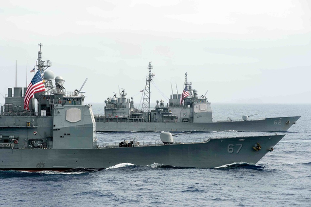 卷土重来！美国海军双航母编队逼近南海巡航