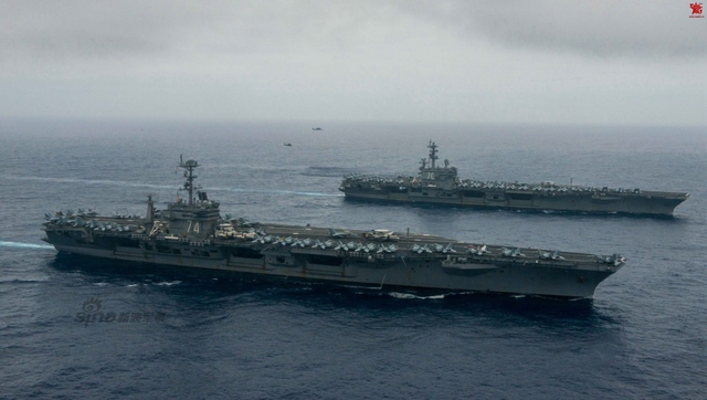 卷土重来！美国海军双航母编队逼近南海巡航