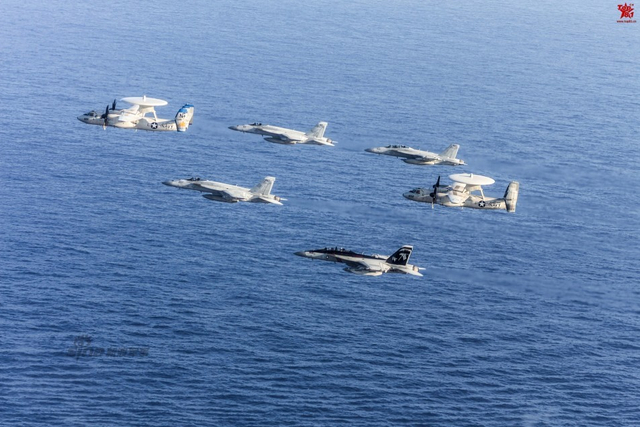 还想来南海？美航母战机群密集编队飞行秀战力