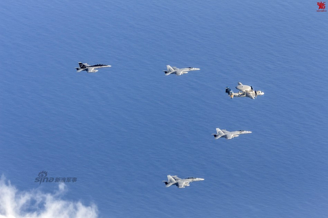 还想来南海？美航母战机群密集编队飞行秀战力
