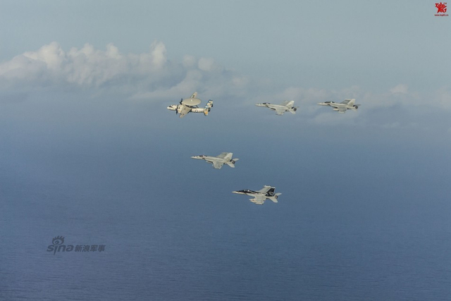 还想来南海？美航母战机群密集编队飞行秀战力