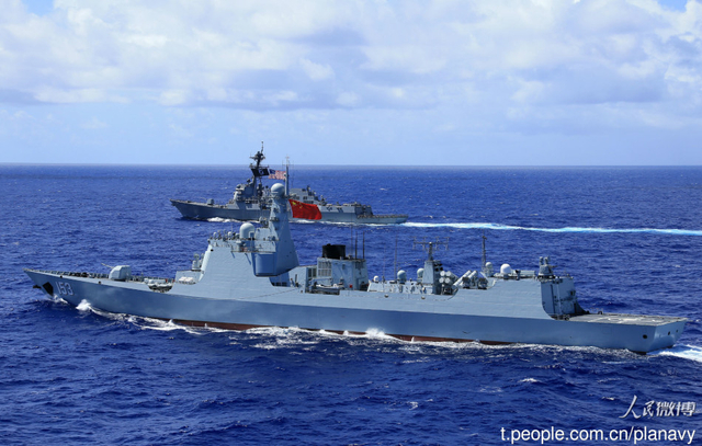 阵势真大!中美战舰在太平洋组成庞大混编舰队