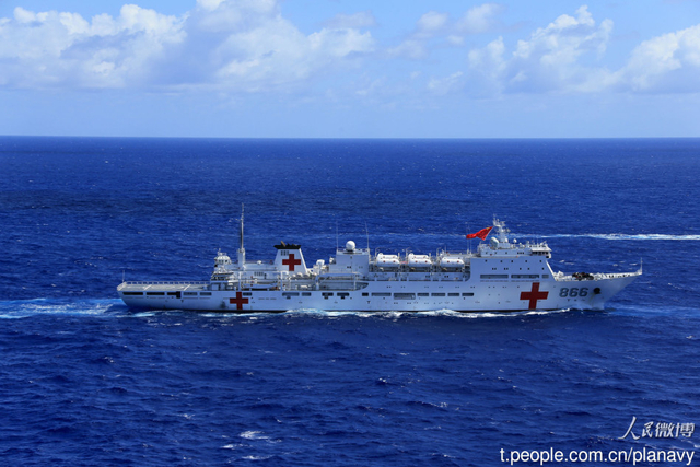 阵势真大!中美战舰在太平洋组成庞大混编舰队