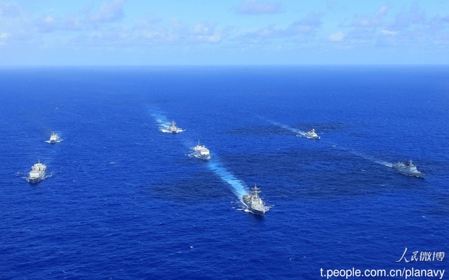 阵势真大!中美战舰在太平洋组成庞大混编舰队