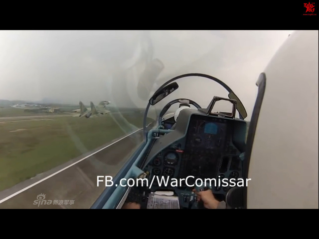 越南空军最强苏30战机飞越中国南子岛