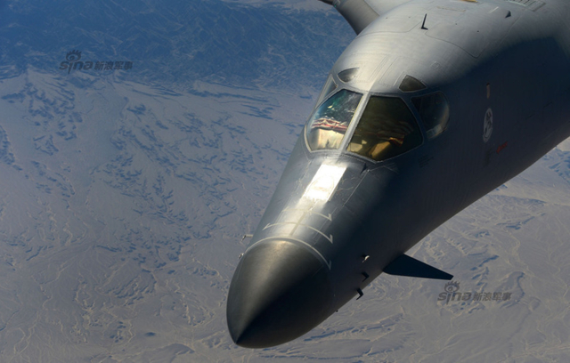 美B1轰炸机部署澳威胁中国舰艇