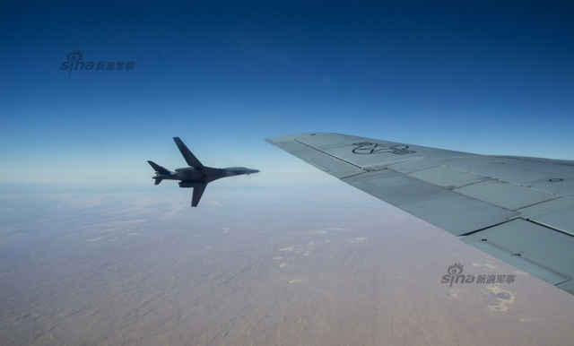 美B1轰炸机部署澳威胁中国舰艇