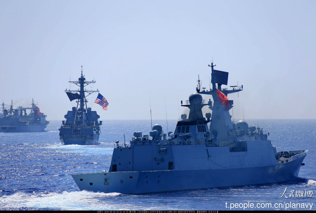 亮剑太平洋！中国海军编队首次海上航行补给