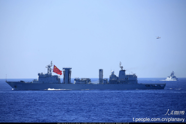 亮剑太平洋！中国海军编队首次海上航行补给