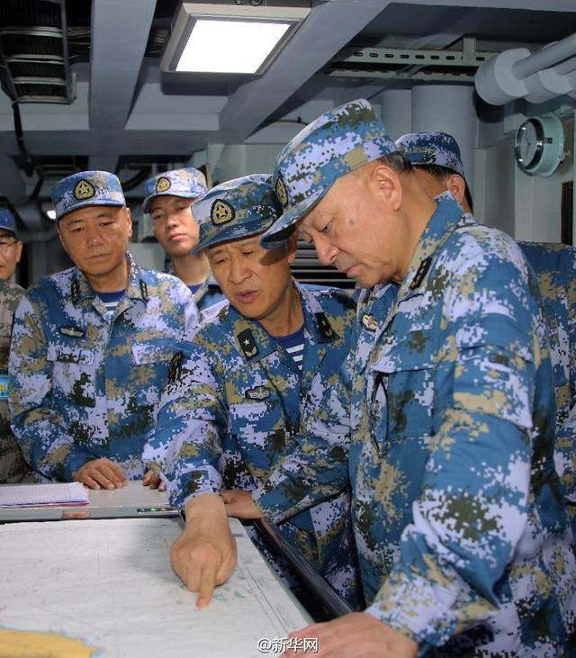 吴胜利现场指导南海演习
