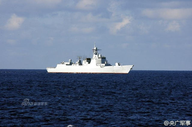 中美南海演习对比：解放军射导弹 美军轻松