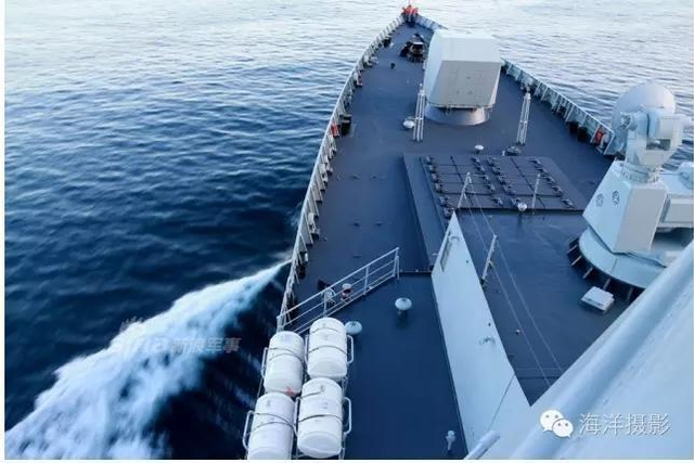 中美南海演习对比：解放军射导弹 美军轻松
