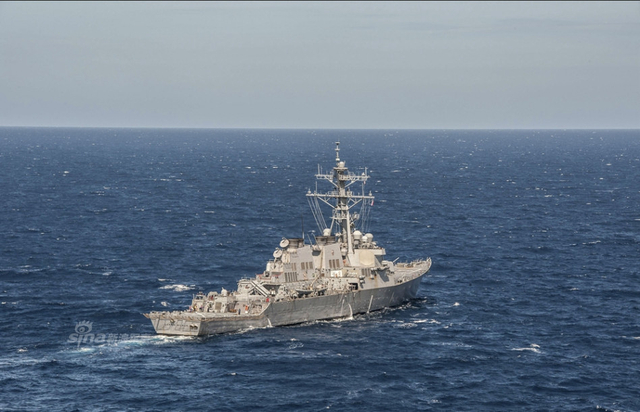 中美南海演习对比：解放军射导弹 美军轻松